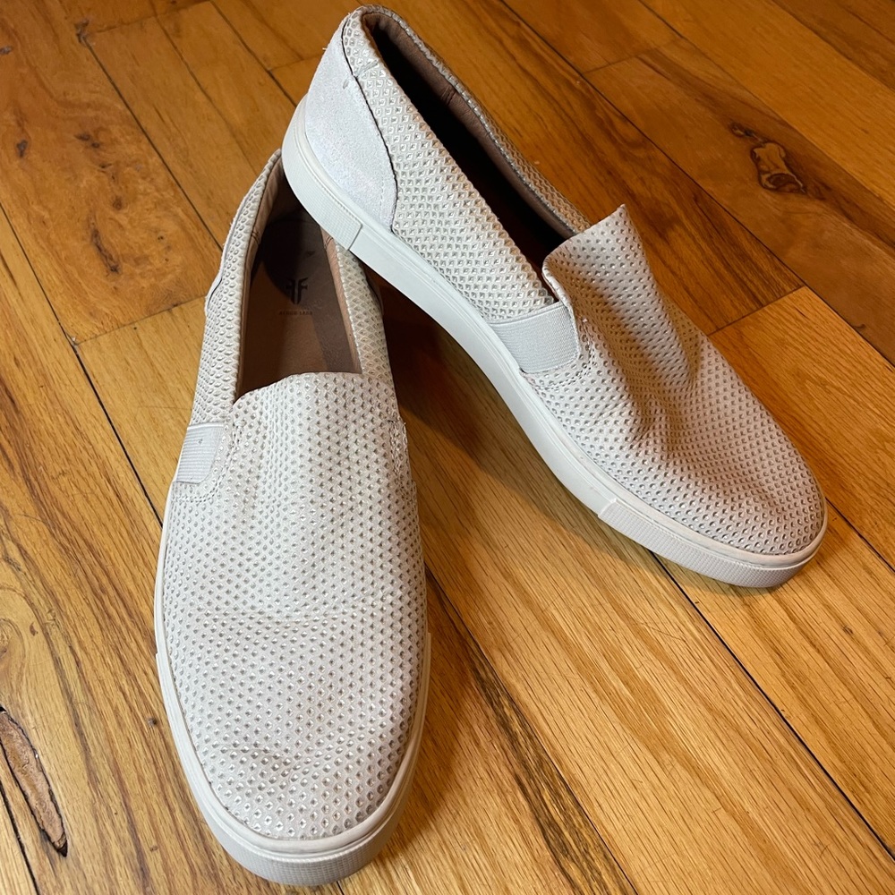 Frye Ivy Diamond Emboss Slip On Shoes 9 - Picture 2 of 9